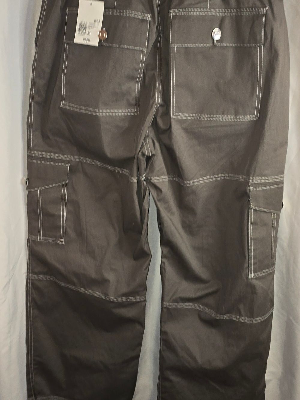 Forever 21 Gray Drawstring Cargo Joggers Med NWT - Picture 4 of 5